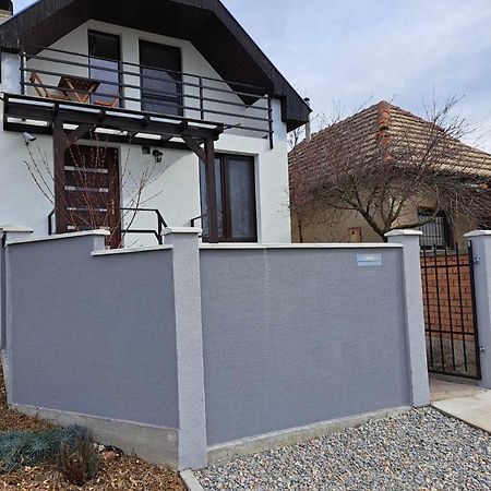 Grapeline Guesthouse Chotin エクステリア 写真