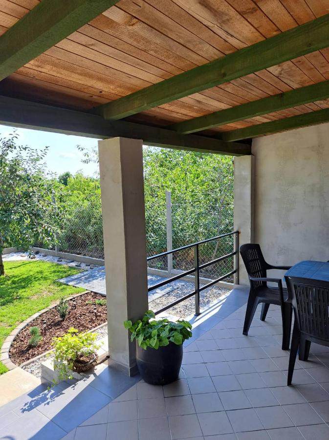 Grapeline Guesthouse Chotin エクステリア 写真