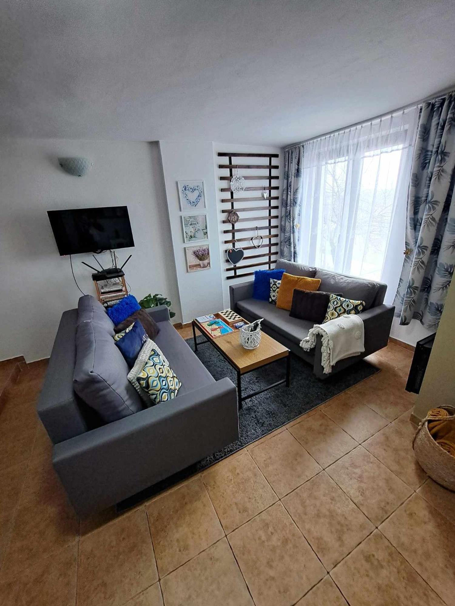 Grapeline Guesthouse Chotin エクステリア 写真